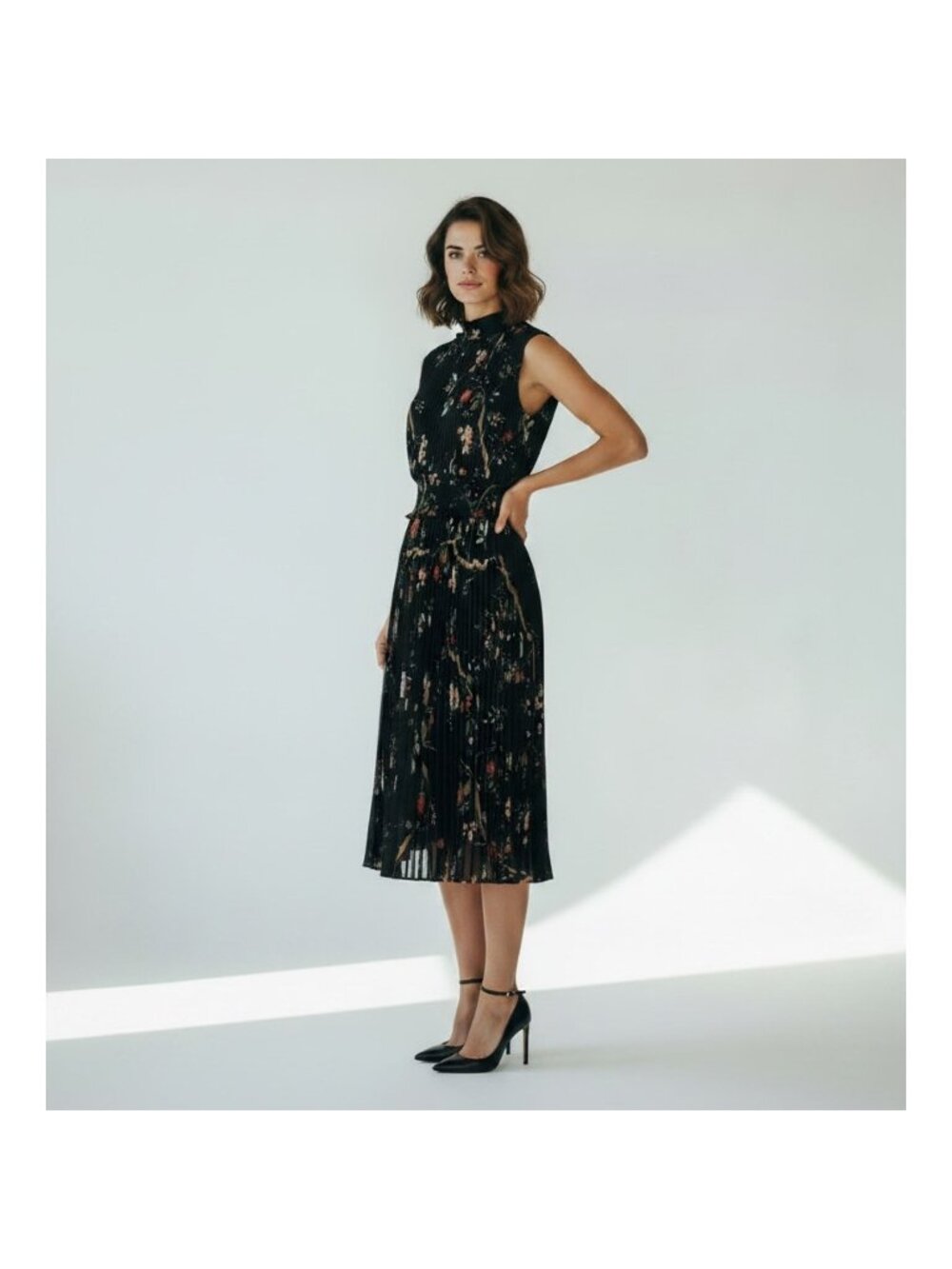 Nanette Lepore Black Floral Pleated Midi Dress Mock Neck Sleeveless Women's 14